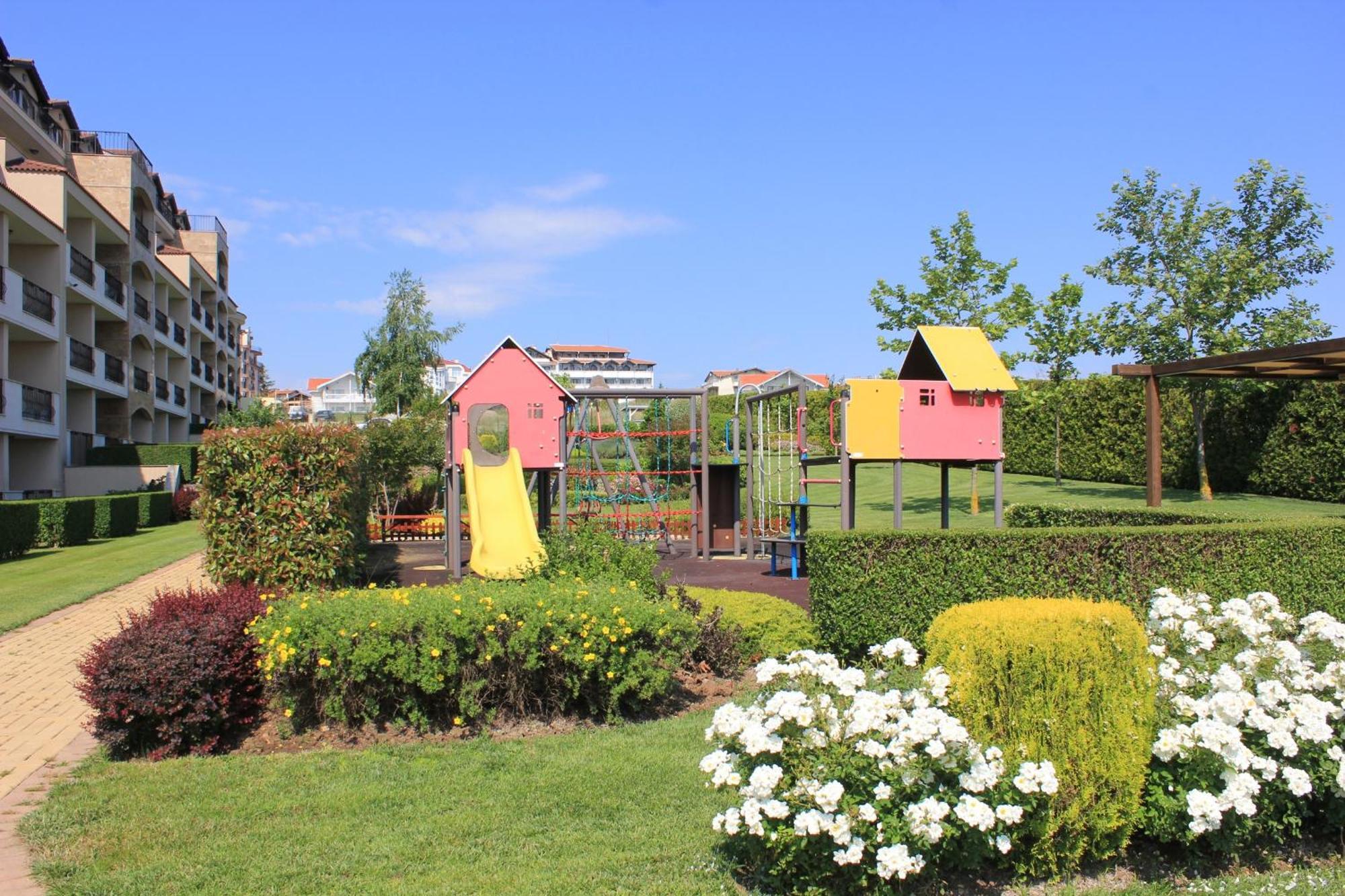 Atia Resort Chernomorets Buitenkant foto